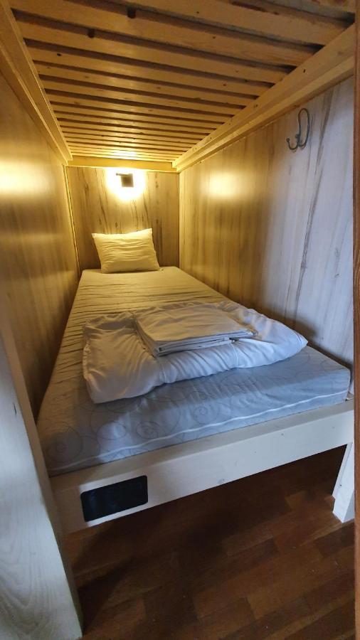 Imaginary Hostel (Adults Only) Tallinn Buitenkant foto